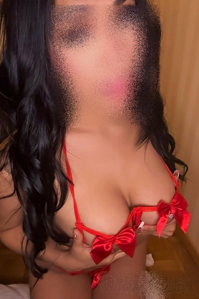 Yüksek Fiyatlı Kurtköy Ateşli Escort Bayanı
